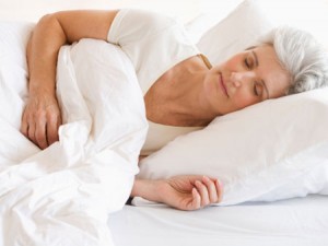 Người già ngủ với thời gian ít hơn